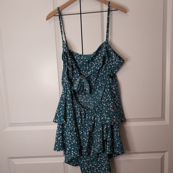 Shein Curve Flower Romper - Picture 5 of 7